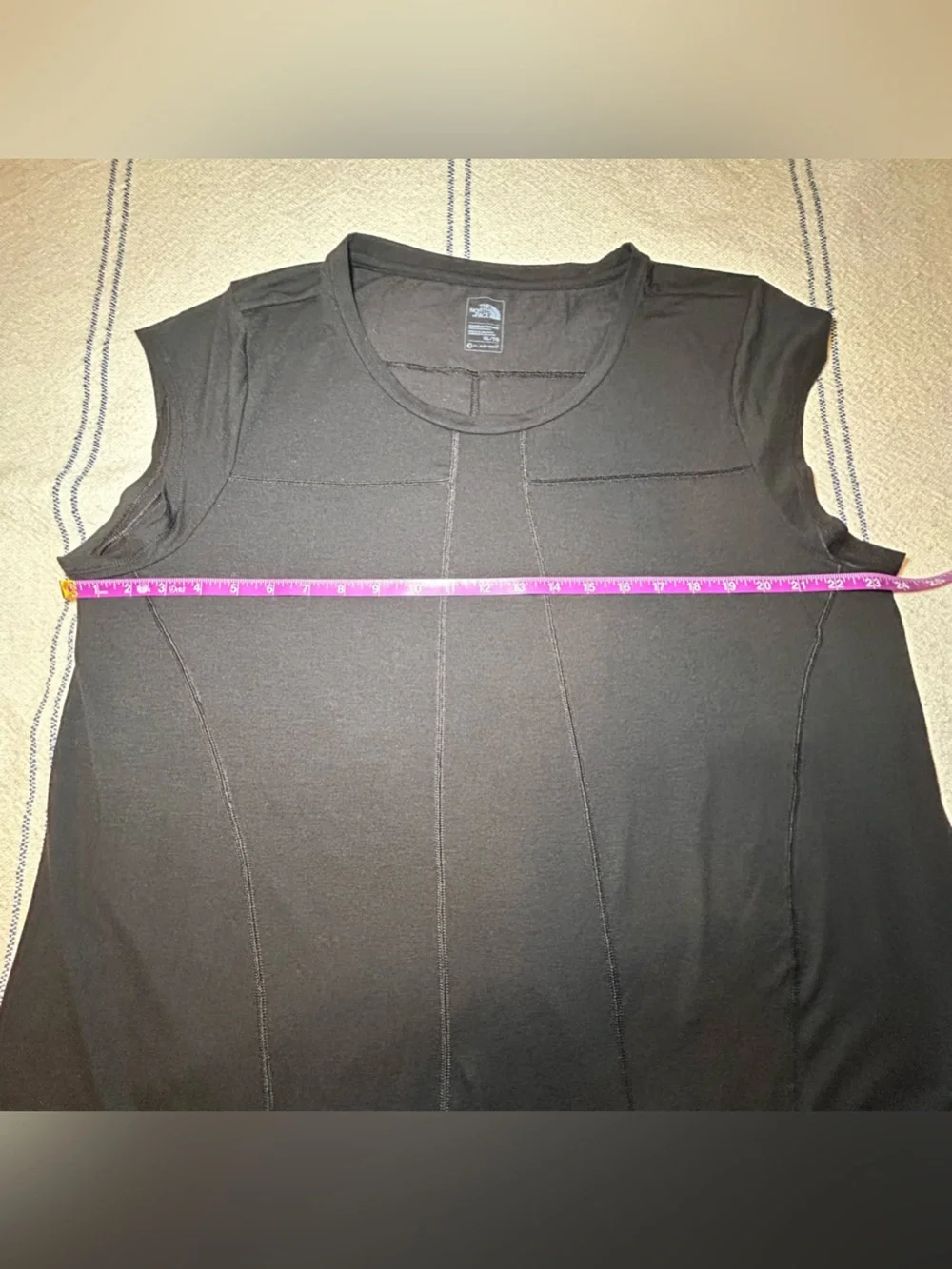 The North Face Black Cap Sleeve Split Back Flashdry Tee with White Logo Size XL - Picture 8 of 9